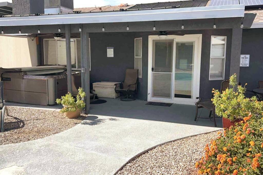 Spacious Getaway! Pool, Spa, Sleeps 9 레이크 하바슈 시티 외부 사진