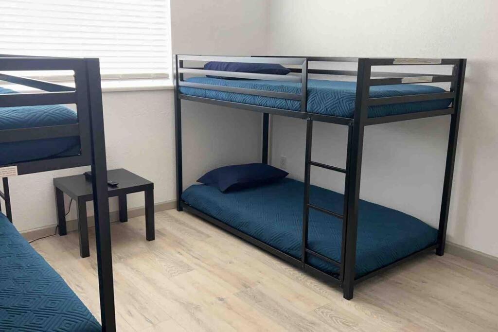 Spacious Getaway! Pool, Spa, Sleeps 9 레이크 하바슈 시티 외부 사진