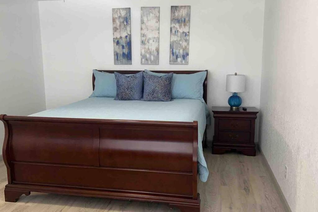 Spacious Getaway! Pool, Spa, Sleeps 9 레이크 하바슈 시티 외부 사진